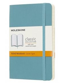 Джобен пастелносин тефтер Moleskine Classic Reef Blue с меки корици и линирани страници - Moleskine - Moleskine - Moleskine - Classic - 8058341715468